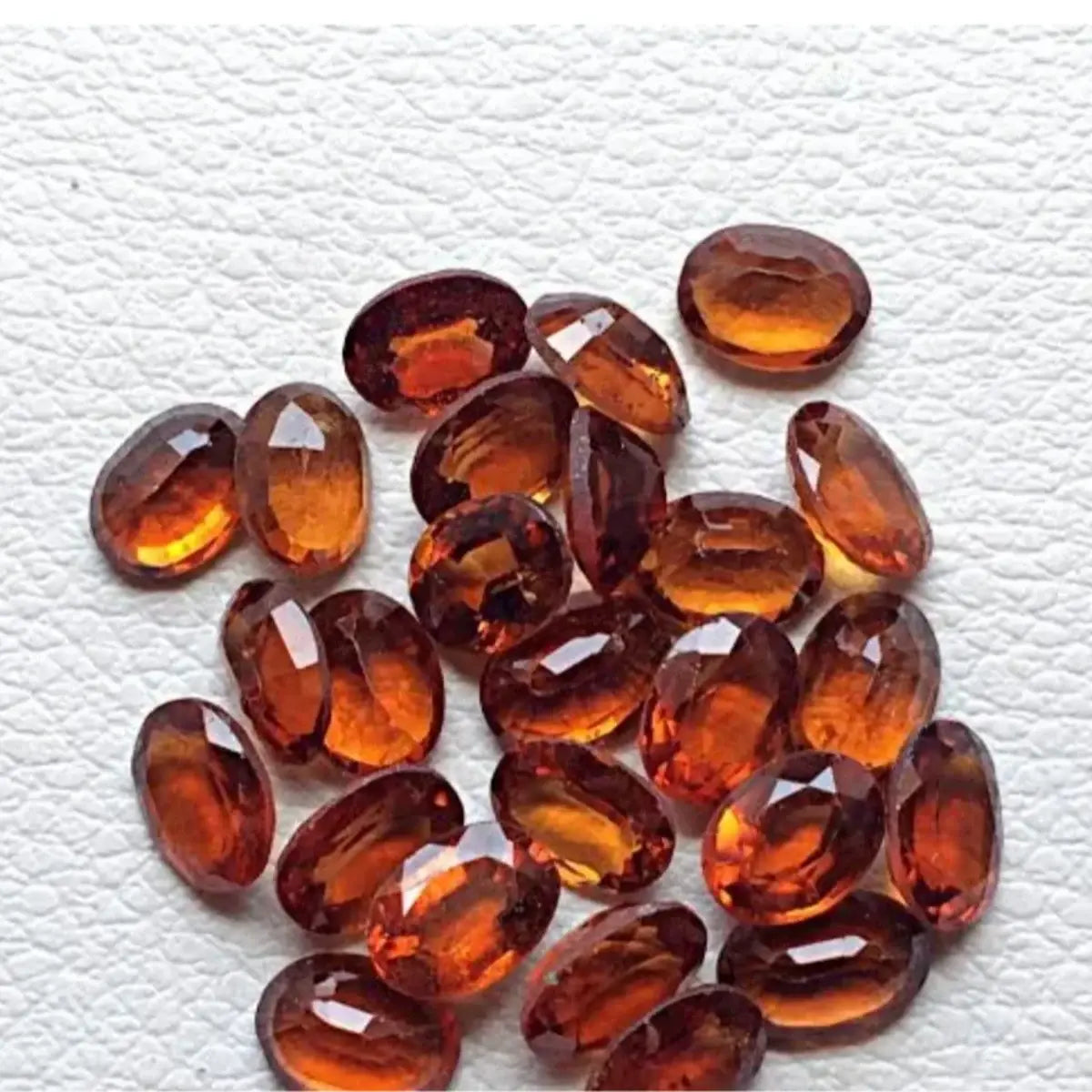Hessonite (Gomed / Gomedhikam) Gem Stone